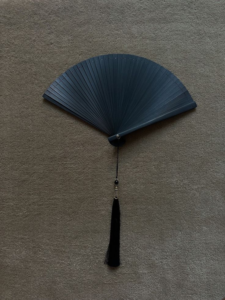Tasseled Fan