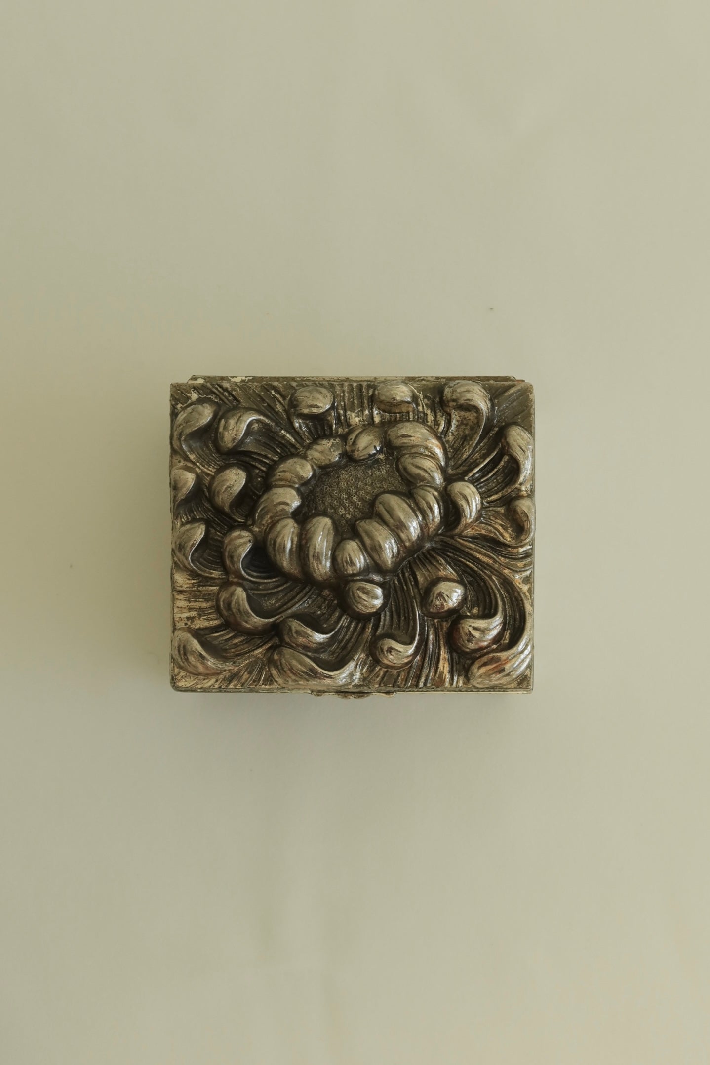 Chrysanthemum Keepsake Box - Small