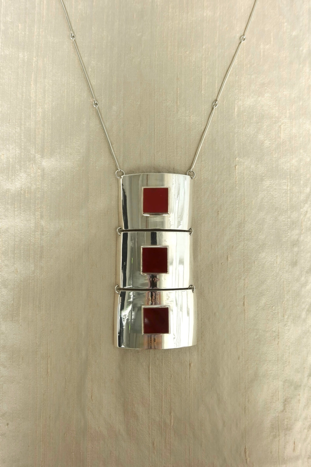 Tria necklace