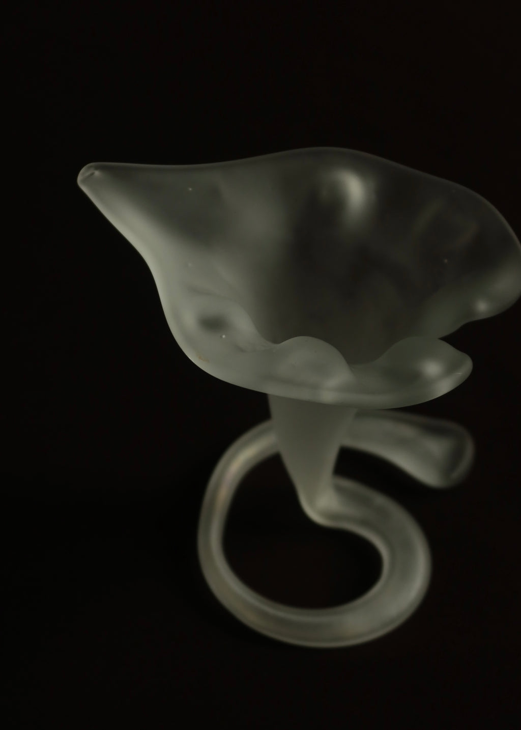 Satin Glass Calla Lily