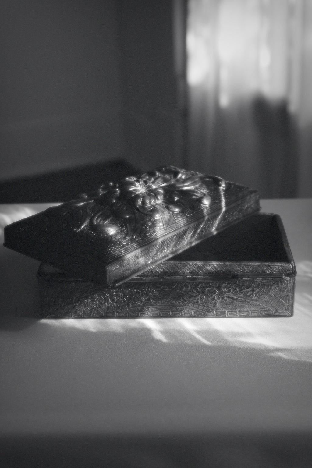 Chrysanthemum Keepsake Box - Large