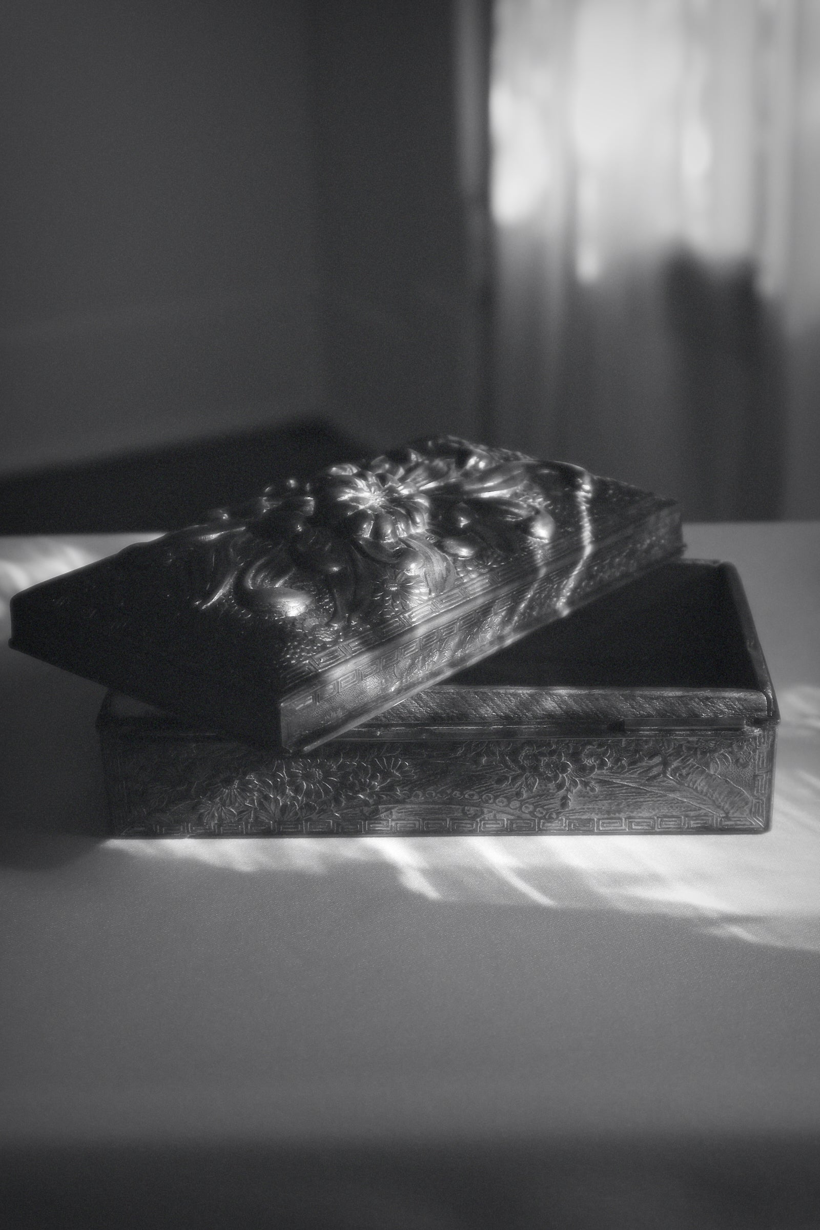 Chrysanthemum Keepsake Box - Large